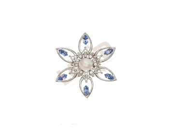 Brooch Christmas snowflake with stones and pearl - rhodium